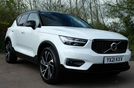 VOLVO XC40 1.5h T5 Twin Engine Recharge 10.7kWh R-Design Pro Auto Euro 6 (s/s) 5dr