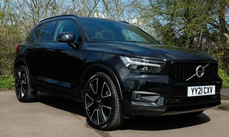 VOLVO XC40 1.5h T5 Twin Engine Recharge 10.7kWh R-Design Pro Auto Euro 6 (s/s) 5dr